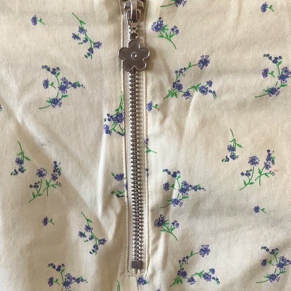 Adorable NWT Mini Skirt 💜💜 by Urban Outfitters - Picture 8 of 9